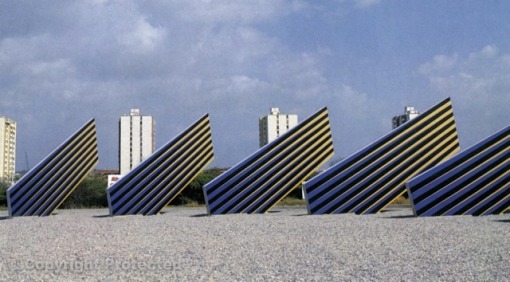 Cromoestructura Radial Homenaje al Sol.  1983
